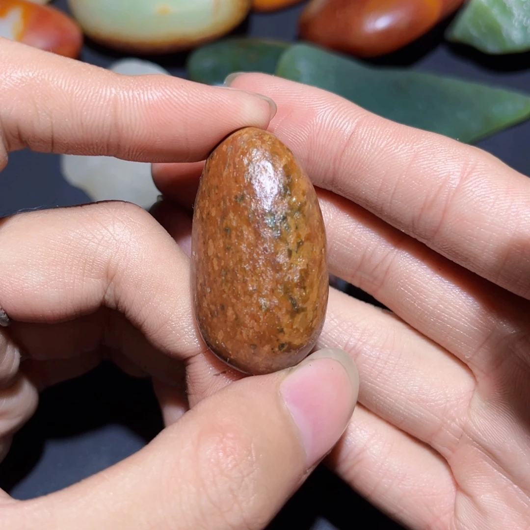 和田玉未镶嵌珠宝奇石