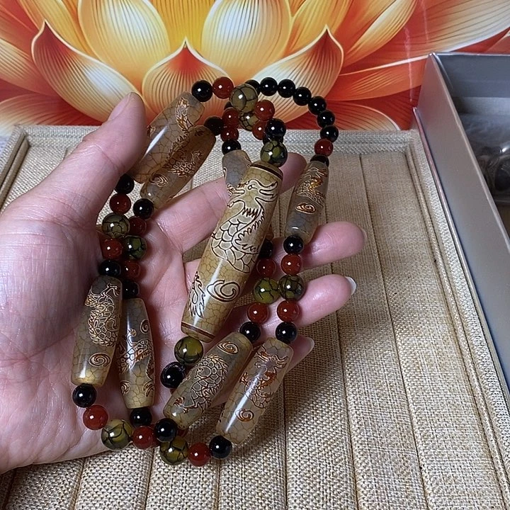 玛瑙/玉髓颈饰未镶嵌