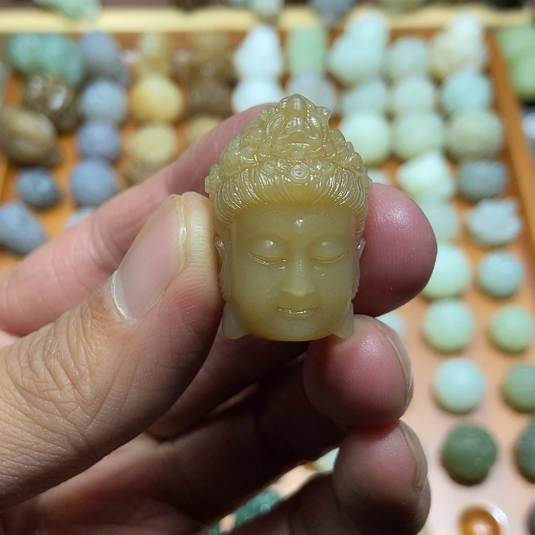 和田玉未镶嵌颈饰定制