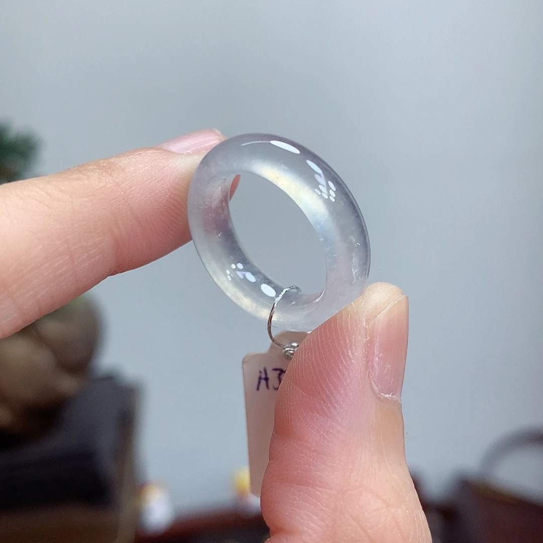 翡翠未镶嵌戒圈11号