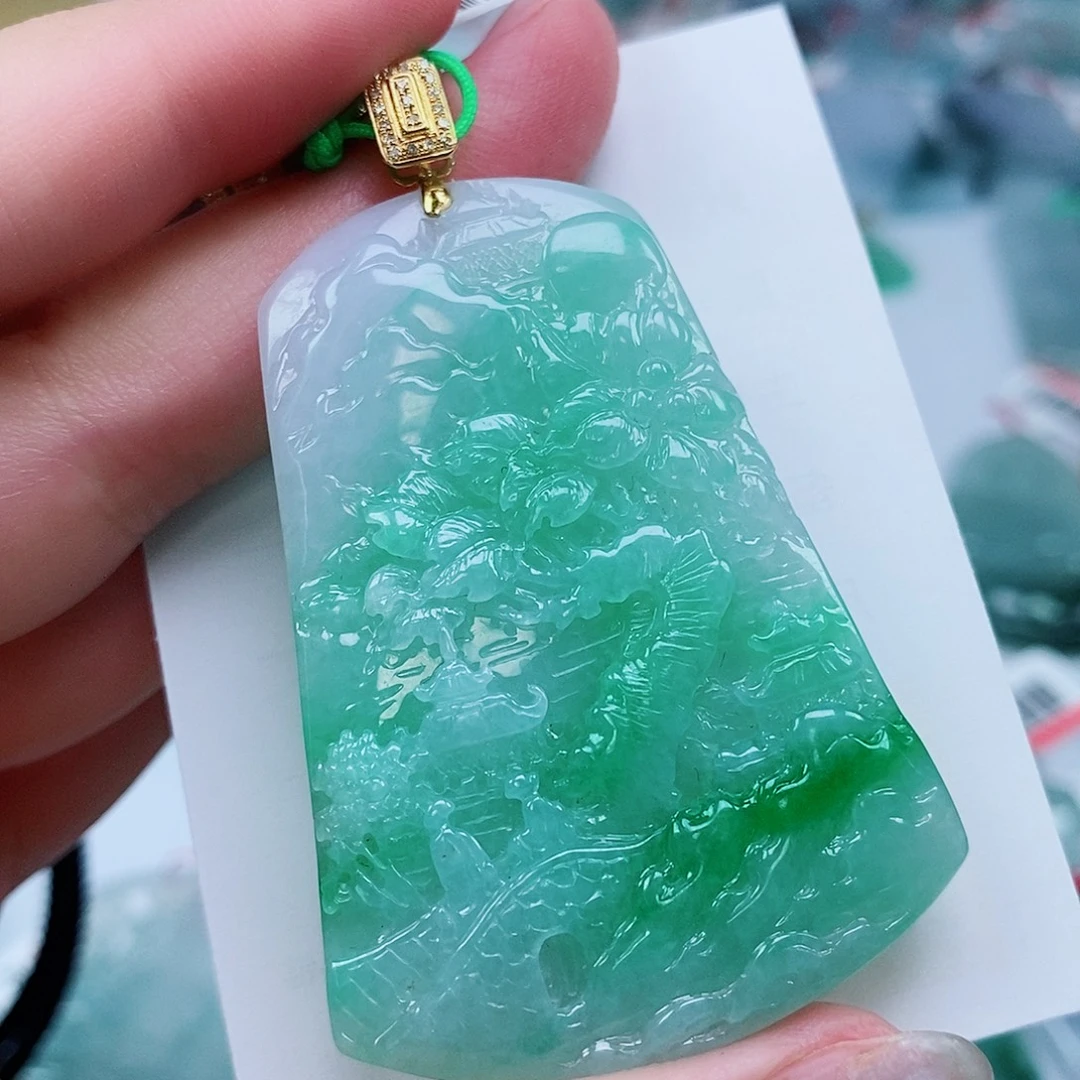 基***罗翡翠未镶嵌颈饰翡翠