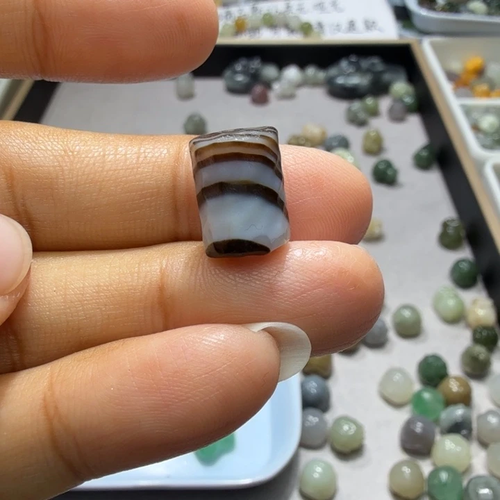 未镶嵌和田玉珠宝半成品