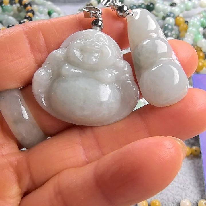 翡翠颈饰未镶嵌吊坠