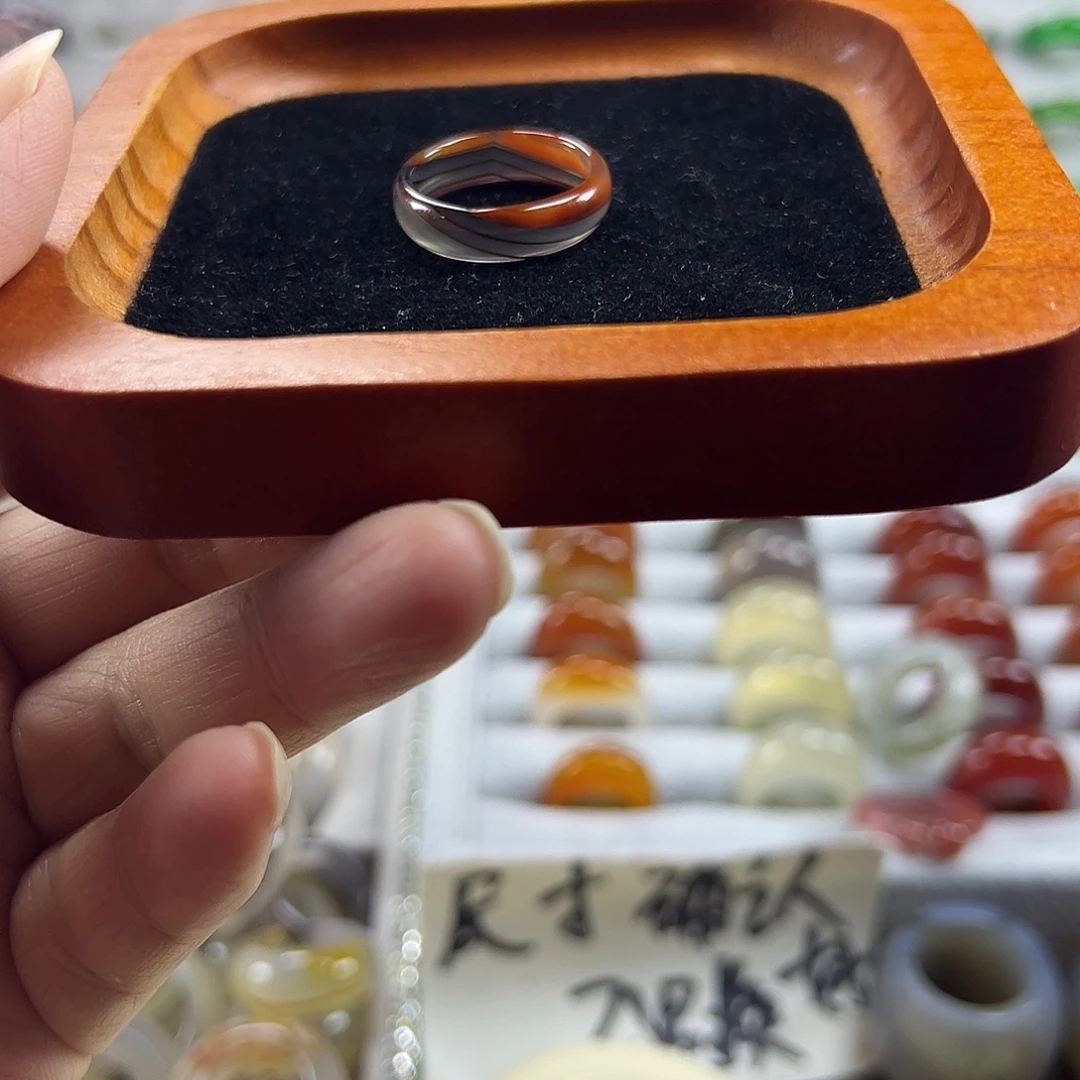 玛瑙/玉髓未镶嵌戒圈A2不退换18.1港18