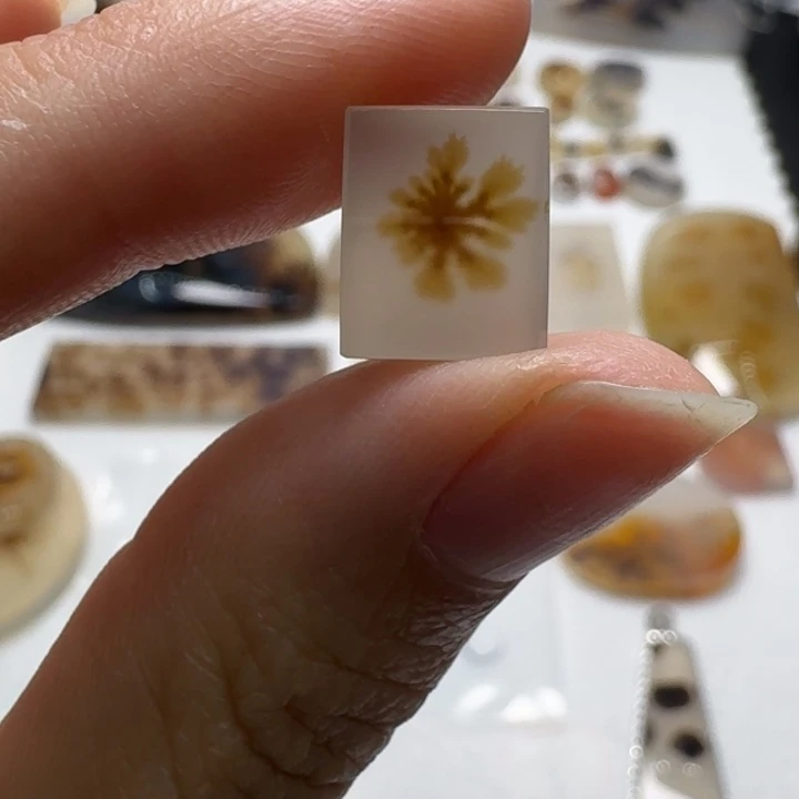 玛瑙/玉髓未镶嵌摆件