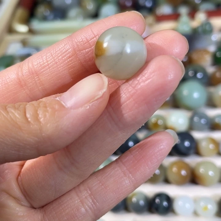 和田玉（糖玉）未镶嵌珠宝半成品16
