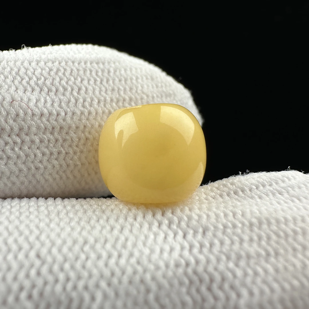 B9324天然原矿蜜蜡 【微瑕】墩子10.8*9.3mm 支持复检 假一罚十