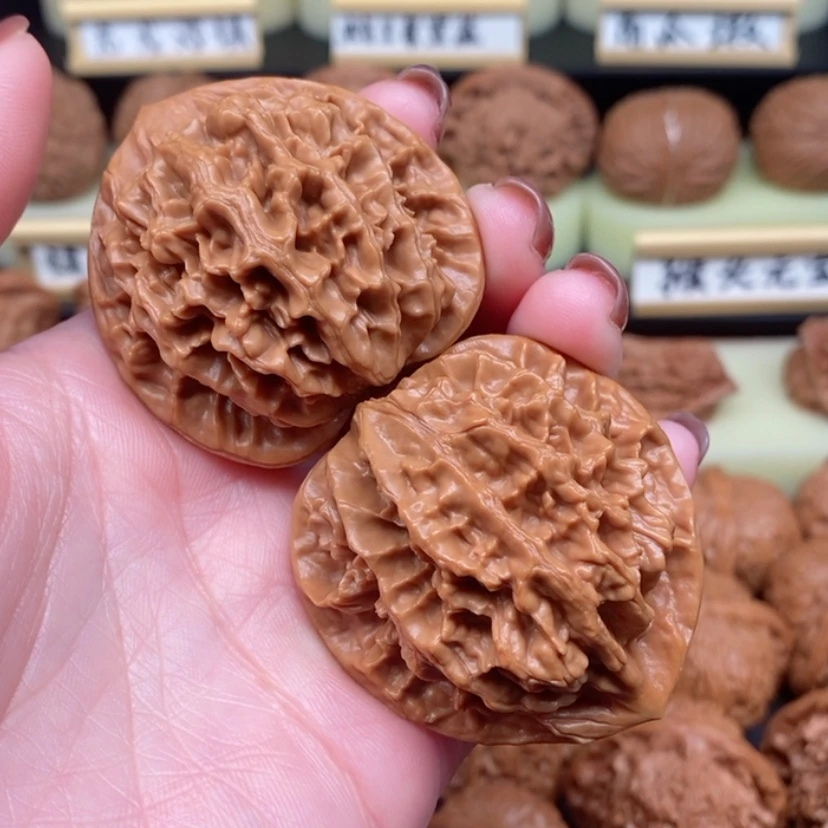 【闪购商品】文玩核桃吊坠宿*。帝王