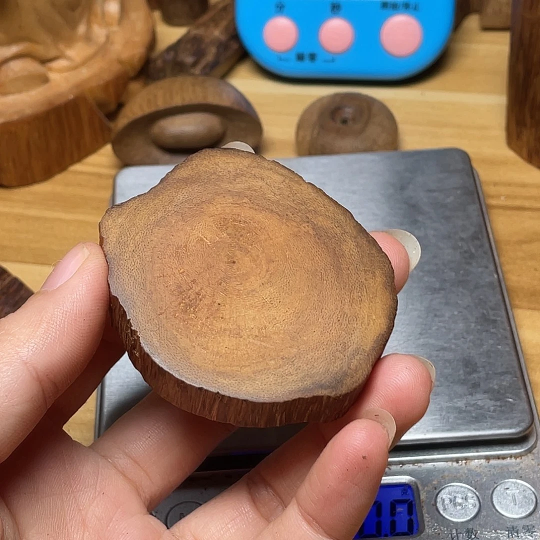 C***Y沉香达拉干圆牌8.5克