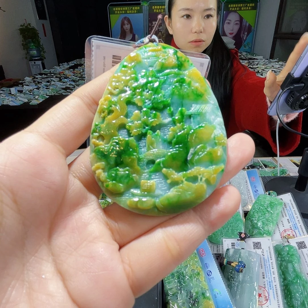 颈饰未镶嵌翡翠一