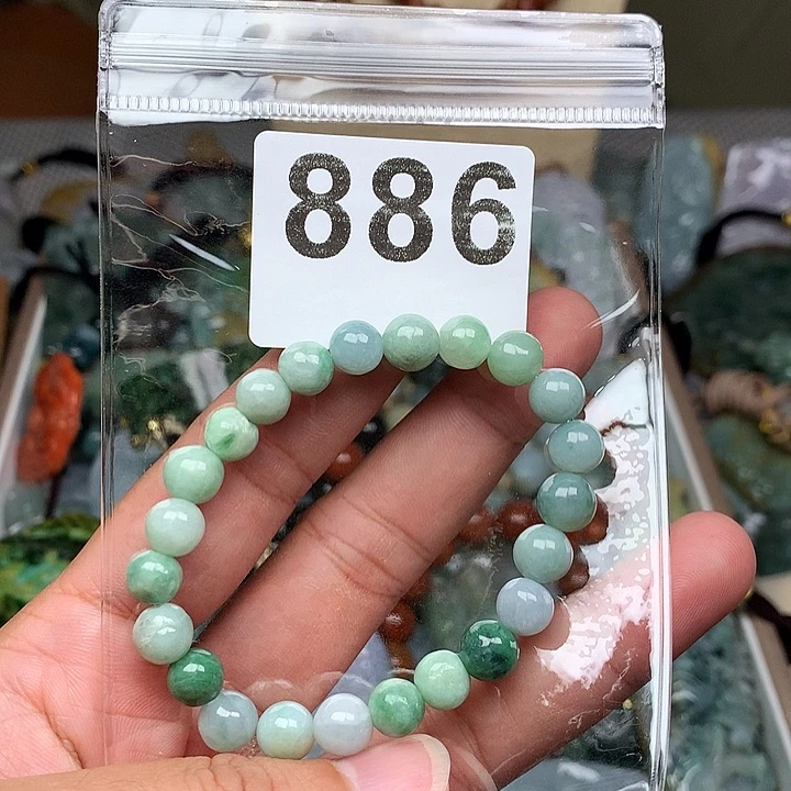 翡翠未镶嵌颈饰家*翡翠