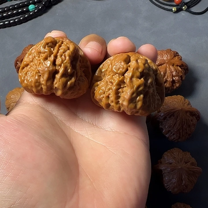 辞旧文玩边44肚41爆肉蛙