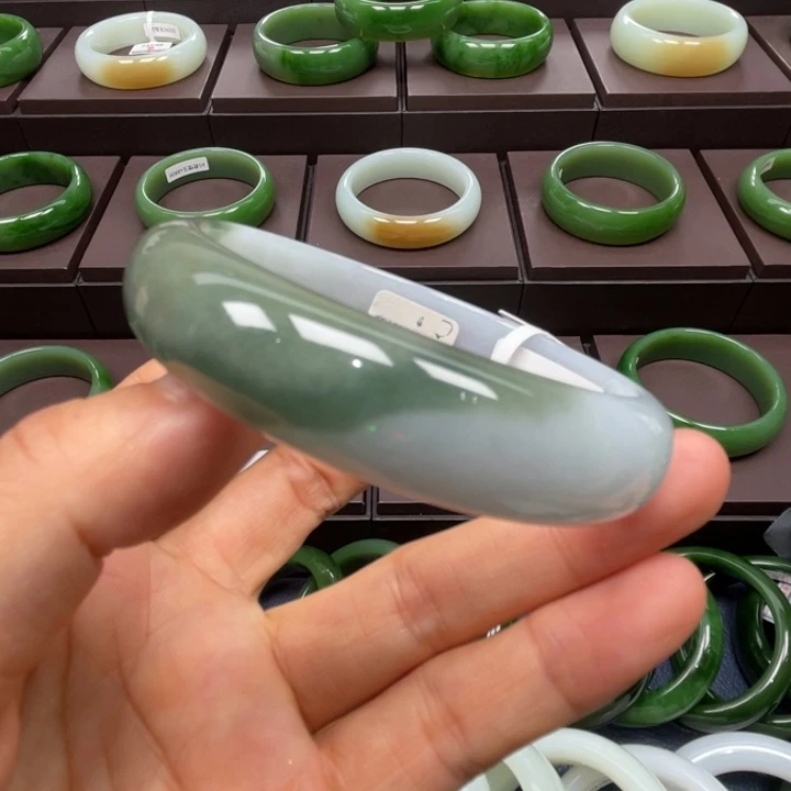 翡翠未镶嵌手镯翡翠手镯