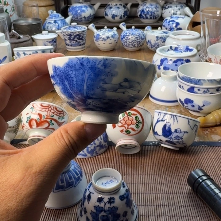 青花瓷器杯子茶壶