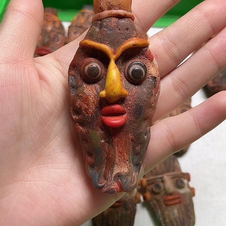 琉璃颈饰福利娃娃