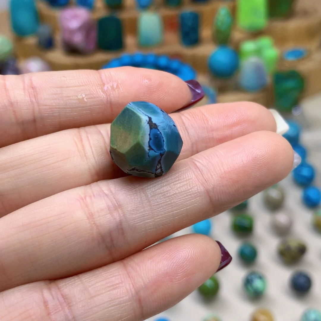 绿松石未镶嵌三彩随行