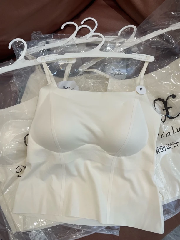 新款蛋白纯色背心