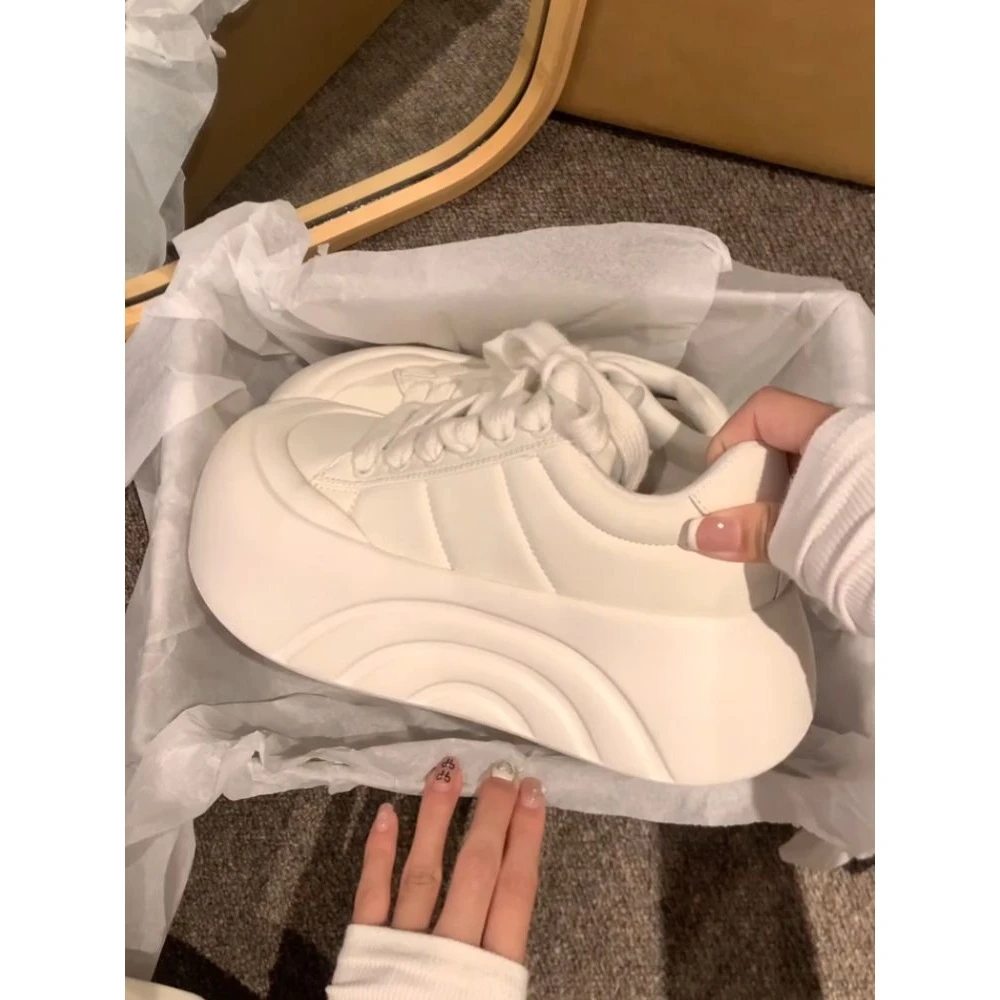 春秋季爆款板鞋娃娃头厚底松糕增高面包上班大头小白鞋子女鞋爆款