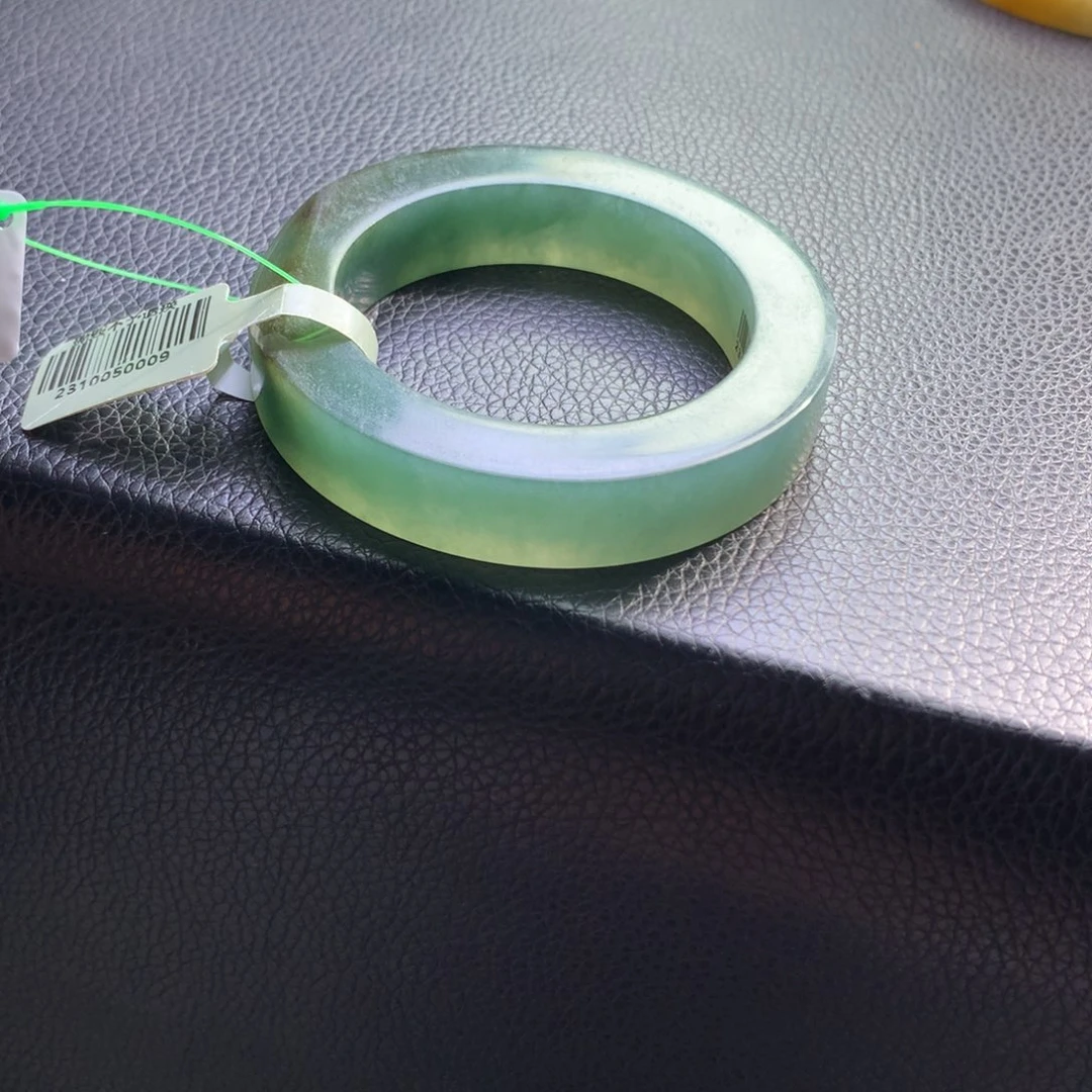 未镶嵌翡翠手镯定制翡翠