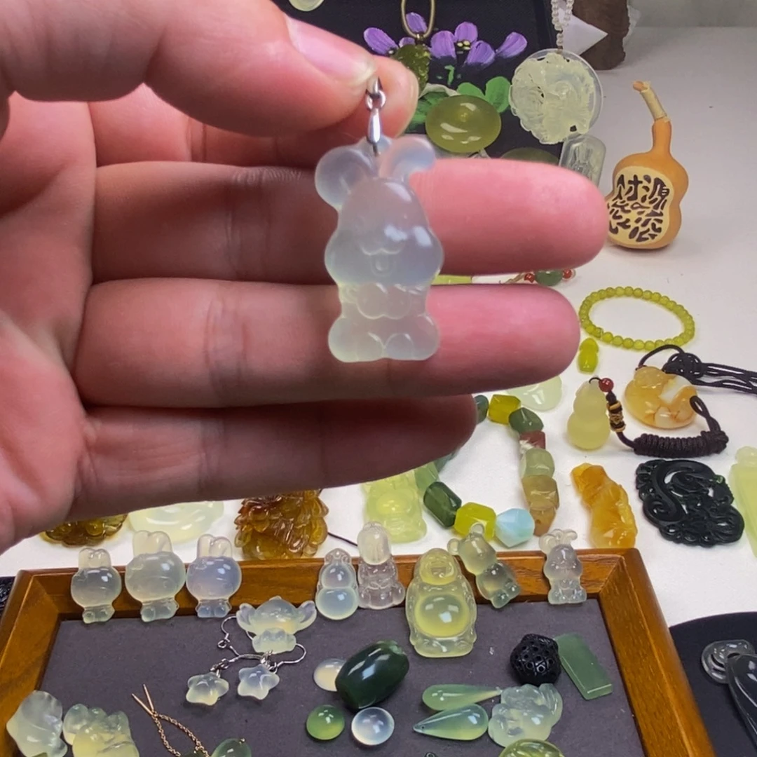 合金蛇纹石玉颈饰