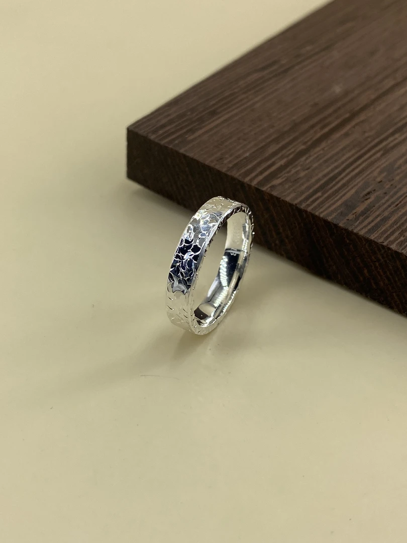 足银戒指 足银999三面碎冰冰4n宽面闭口戒指爆闪轻奢纯银指环