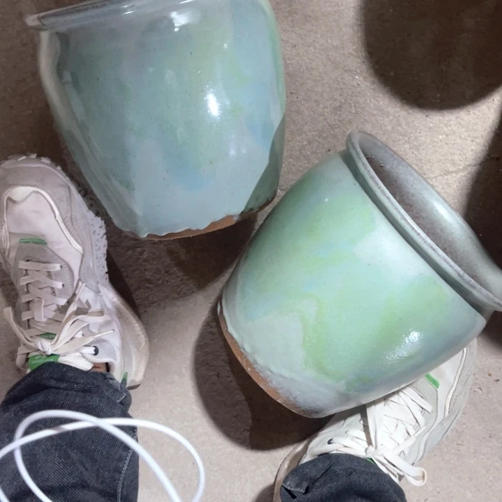 紫砂花盆口径20高度20两只瑕疵