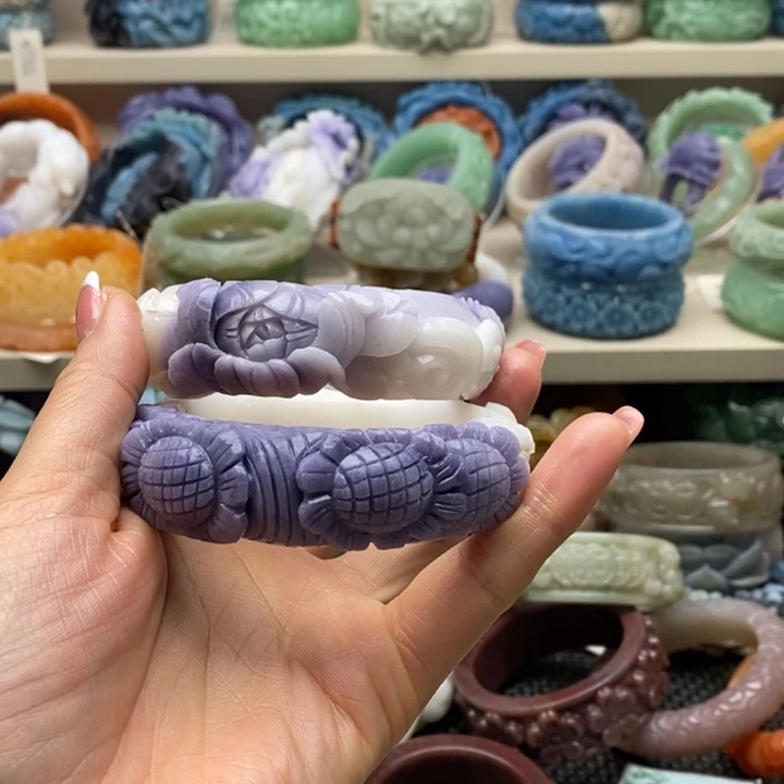 未镶嵌手镯石英岩玉