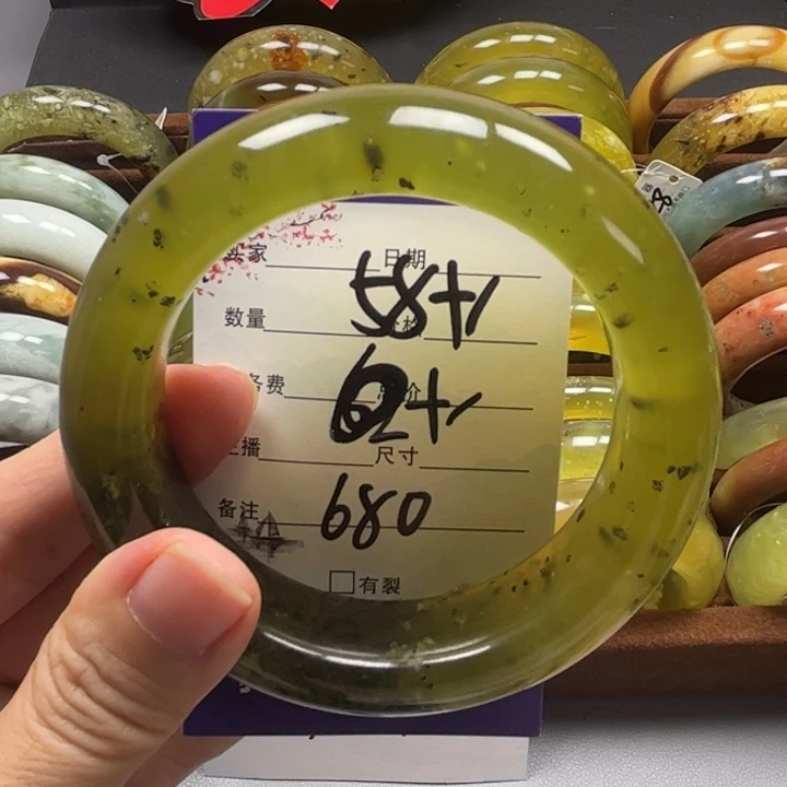 未镶嵌蛇纹石玉手镯