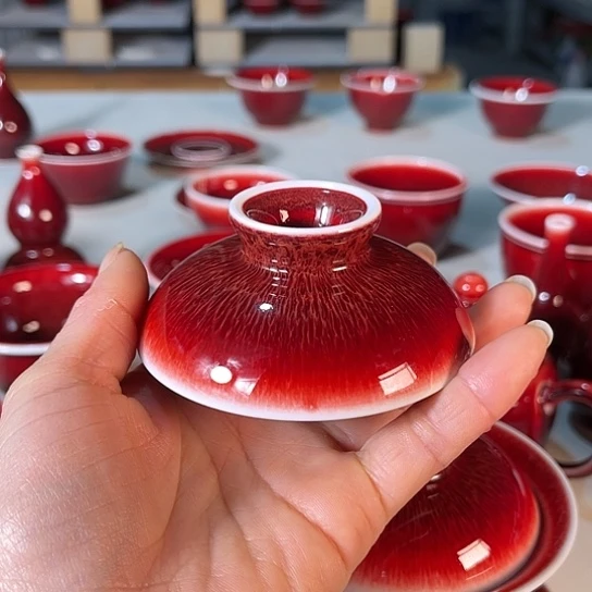 朱*文景德镇陶瓷红马坊盖子