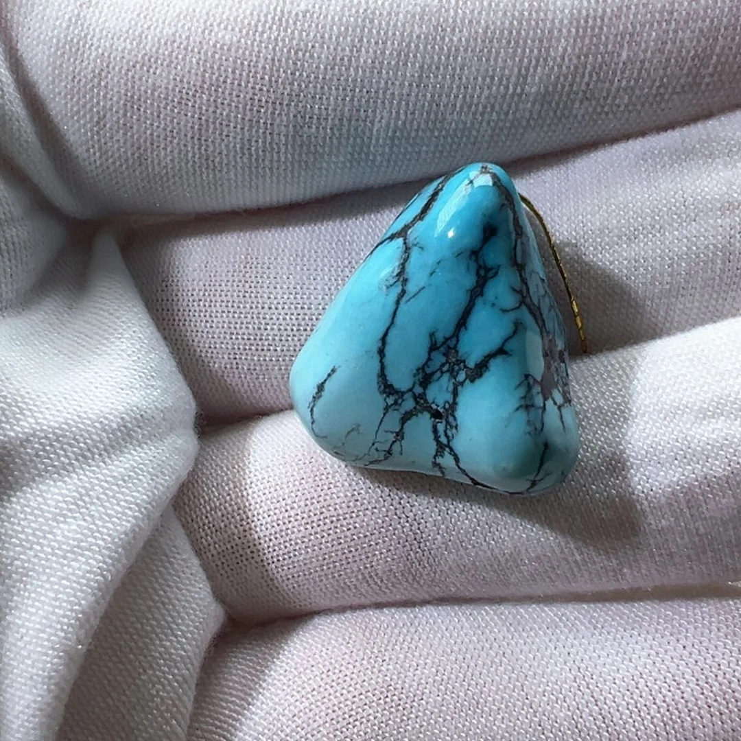 绿松石未镶嵌挂件