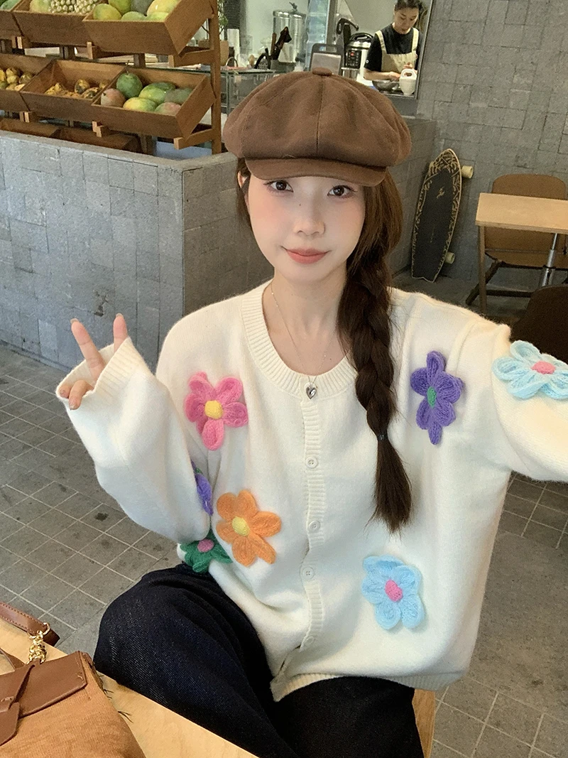 Q秋装新款胖mm大码女甜美设计感彩色立体花朵圆领针织上衣71608