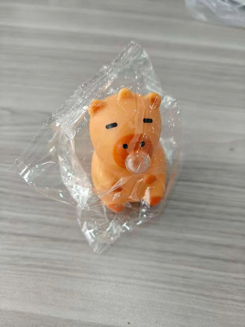 【超级福袋】【卡皮巴拉解压玩具一份】