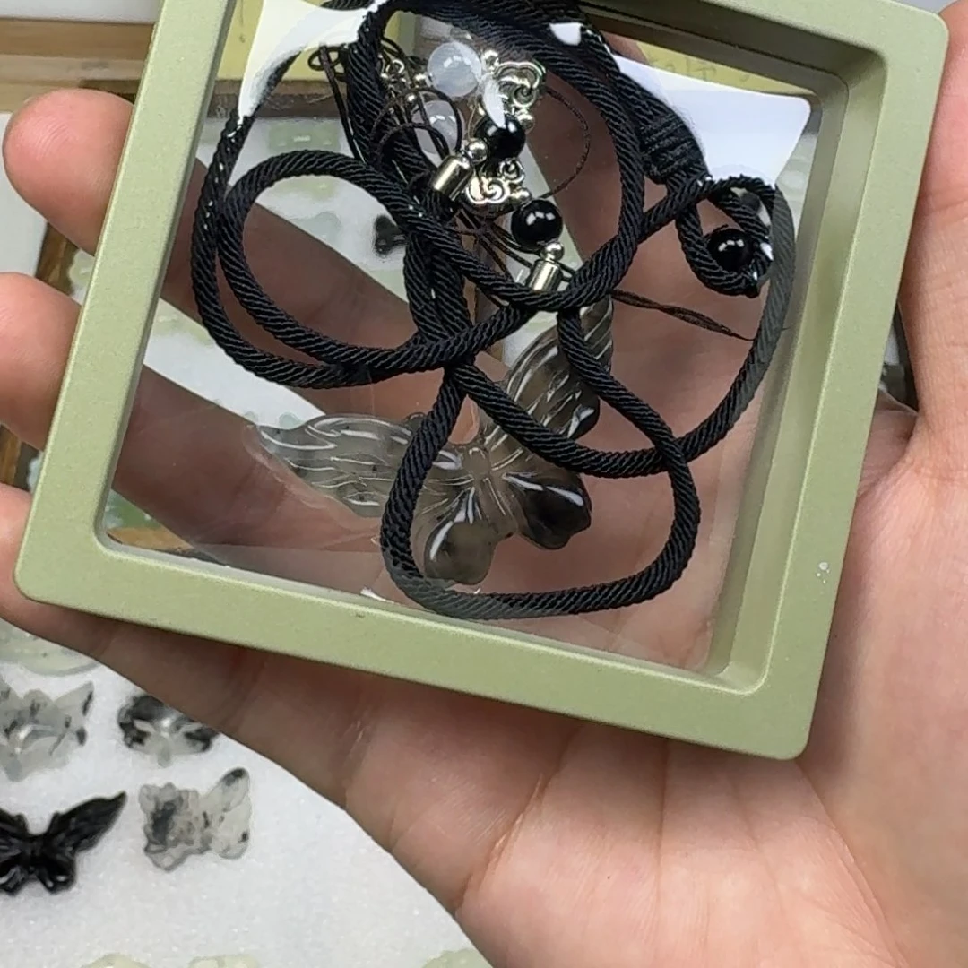 蛇纹石玉吊坠未镶嵌快**觉