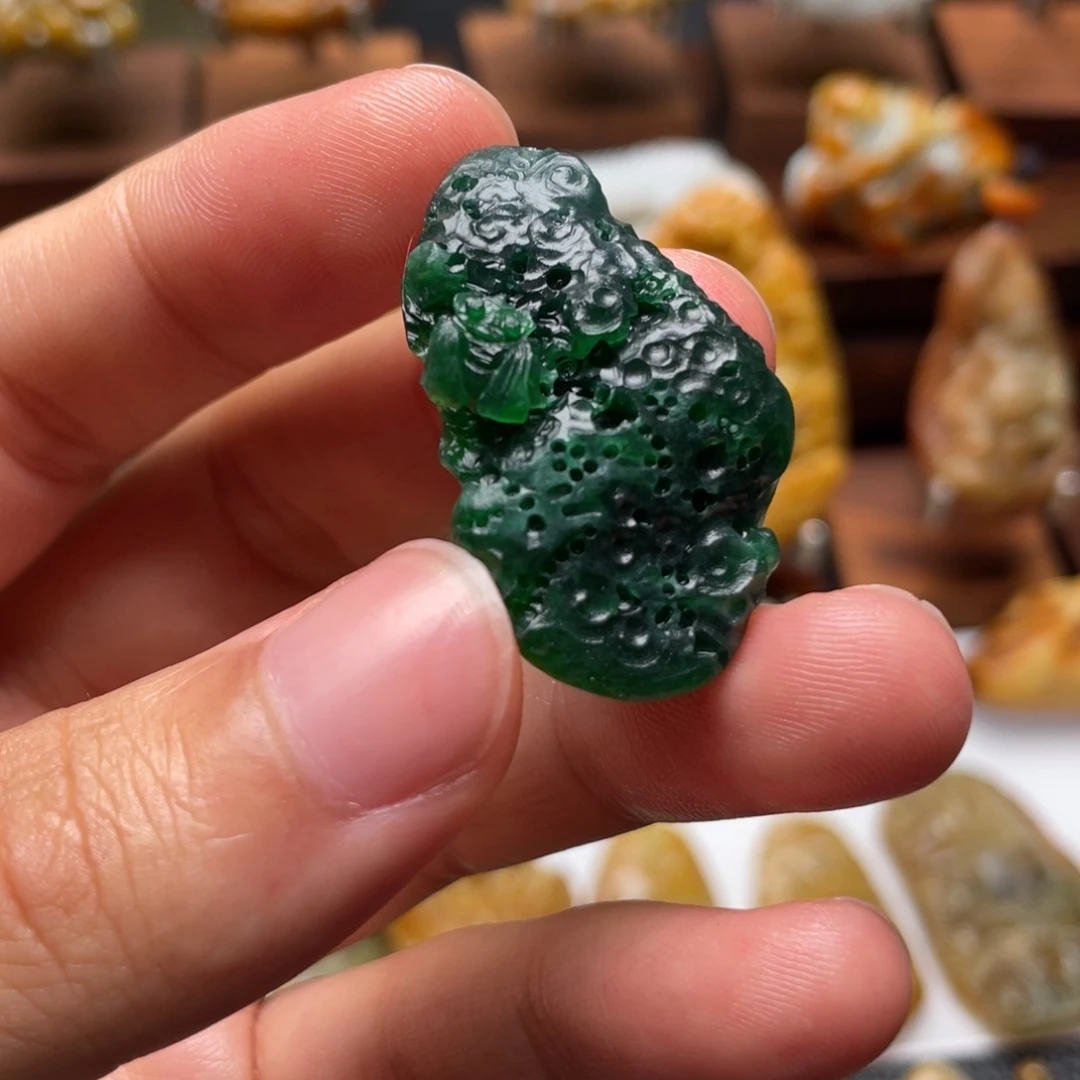 定制翡翠未镶嵌翡翠