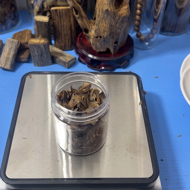 狂***怒沉香沉香碎屑乌身圆叶高油切片醇化料10克