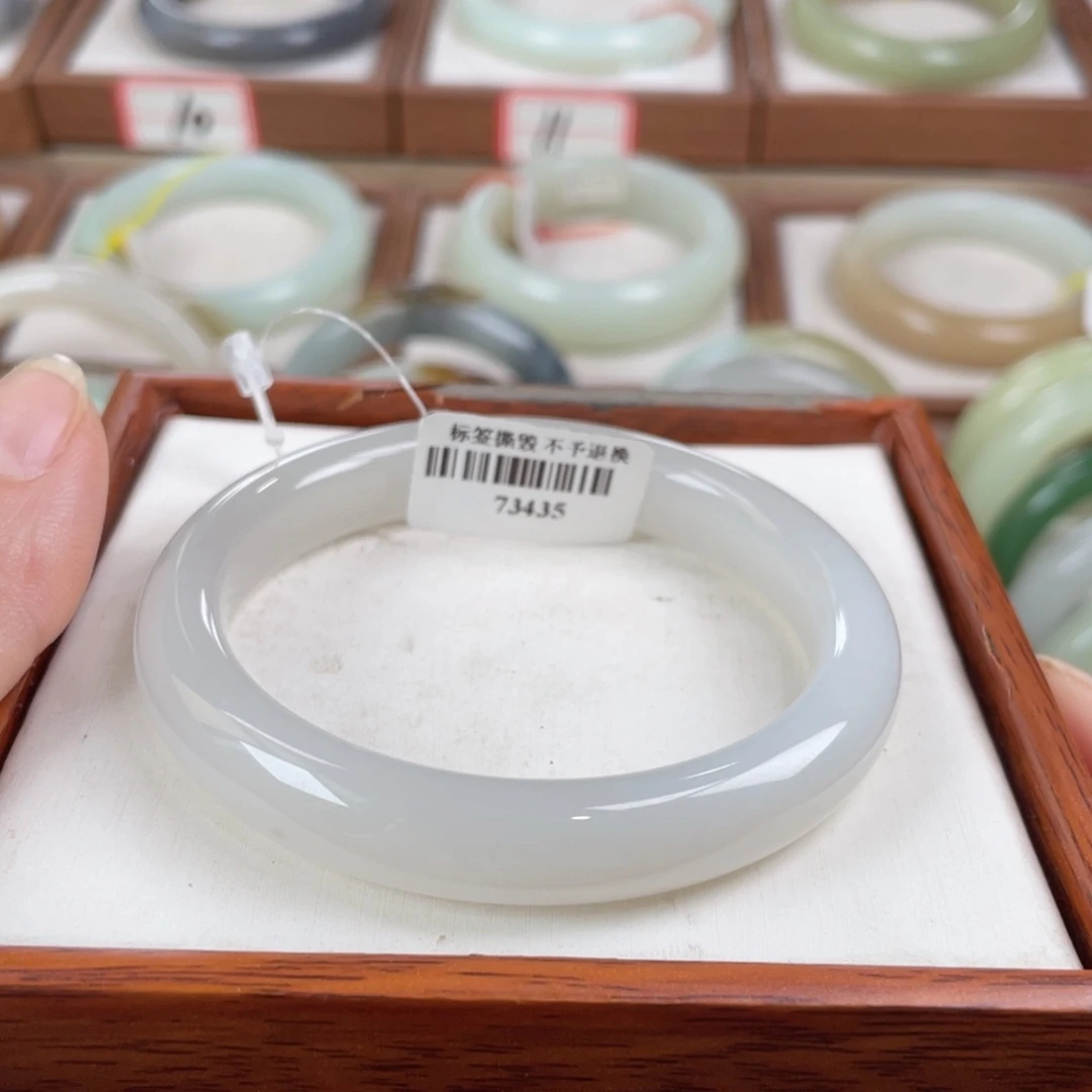 【闪购商品】和田玉手镯未镶嵌和田玉56。3