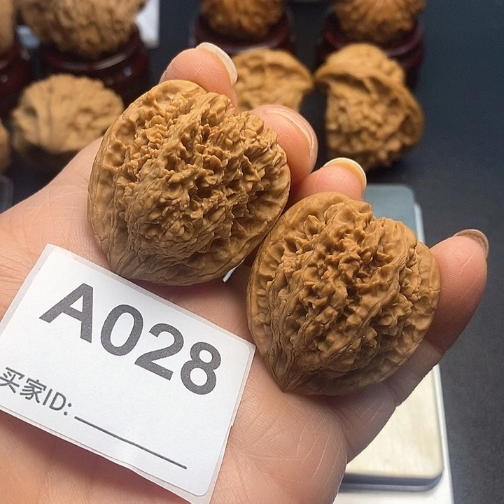 核桃满天星3.5。手捻