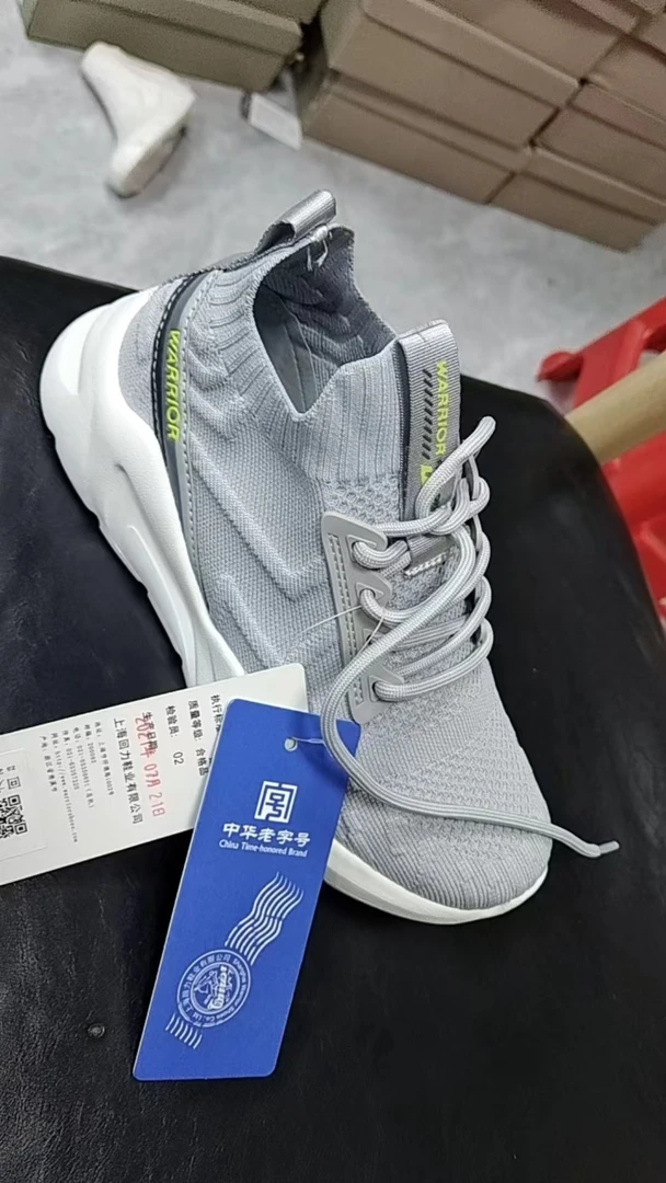 女款鞋子透气休闲