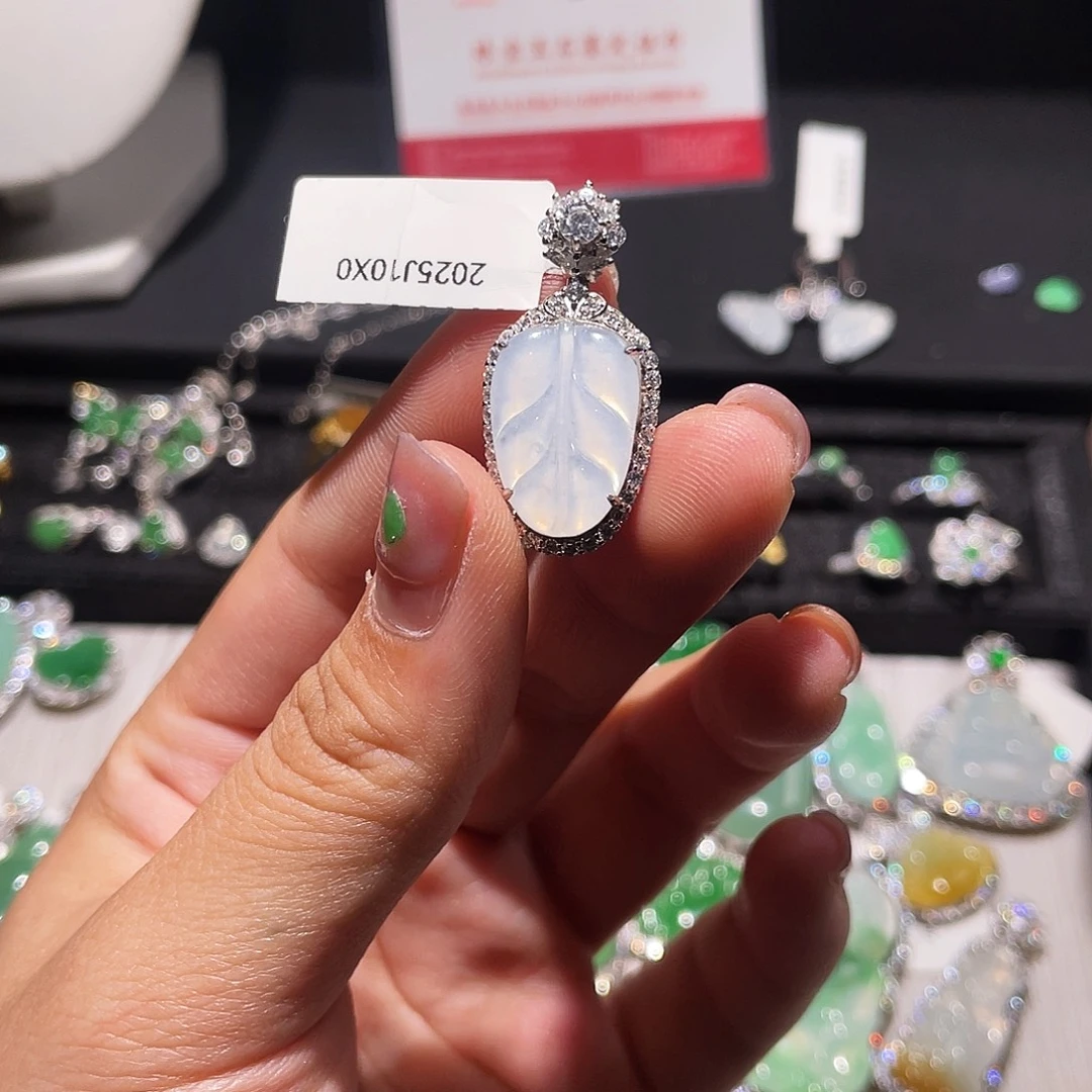 翡翠银S925镶嵌颈饰