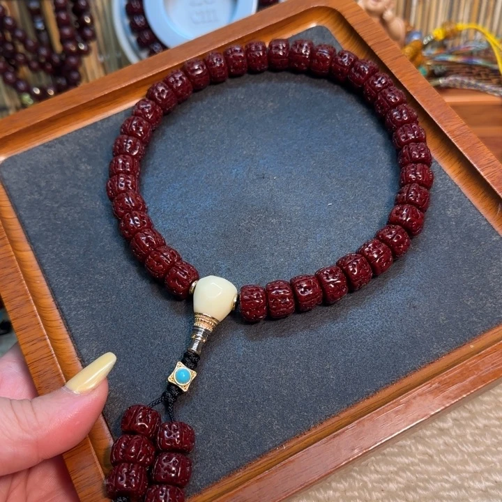 金刚菩提吊坠12mm一代龙手持