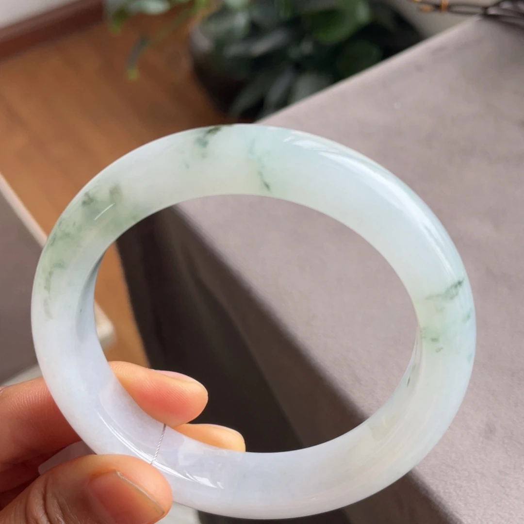未镶嵌手镯翡翠飘花