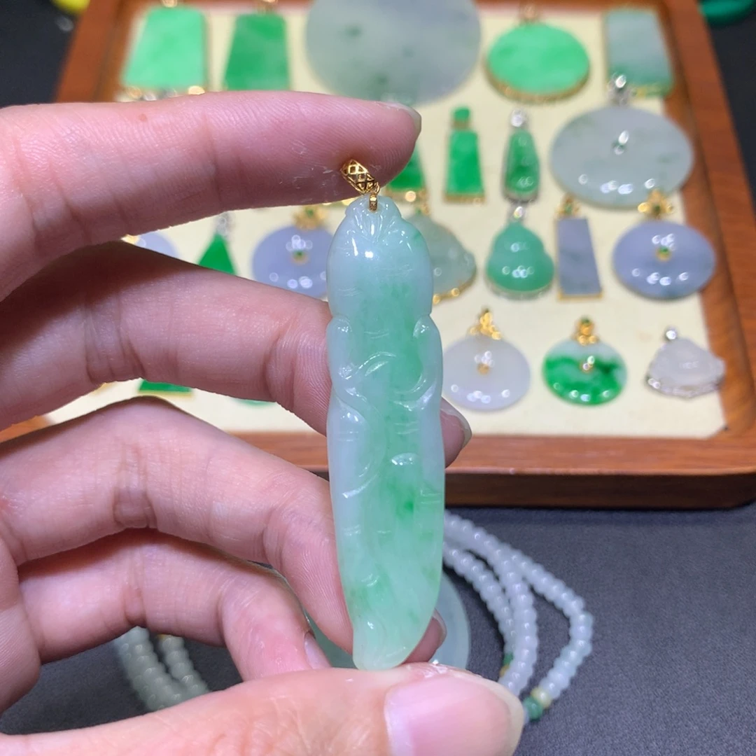 翡翠18K金镶嵌吊坠(不含链)