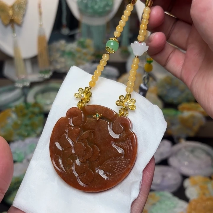 翡翠未镶嵌颈饰吊坠