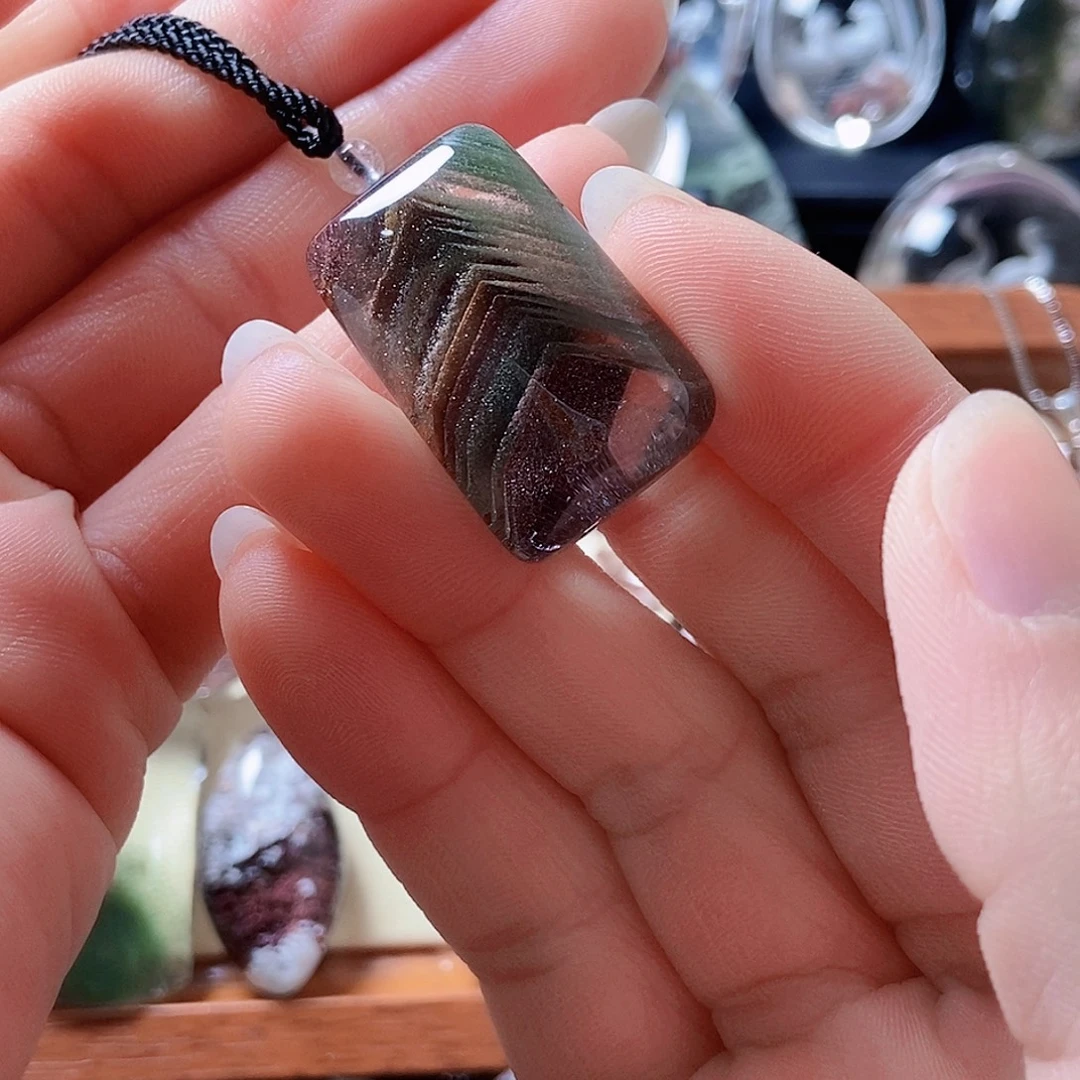 未镶嵌颈饰水晶千层