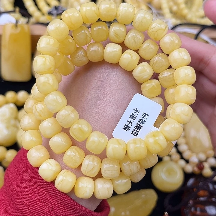 琥珀未镶嵌颈饰琥珀，多样性发其一