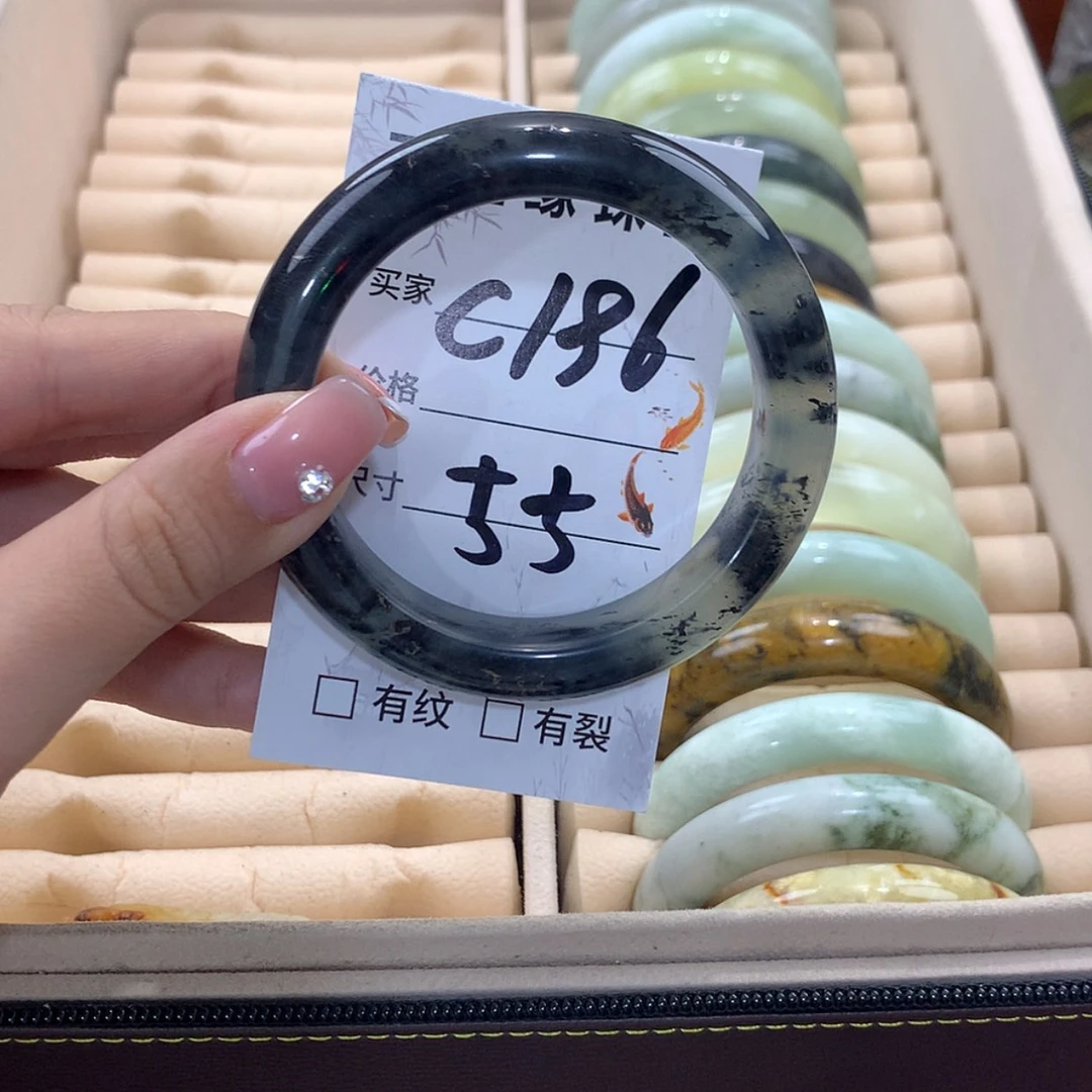 【闪购商品】蛇纹石玉未镶嵌手镯
