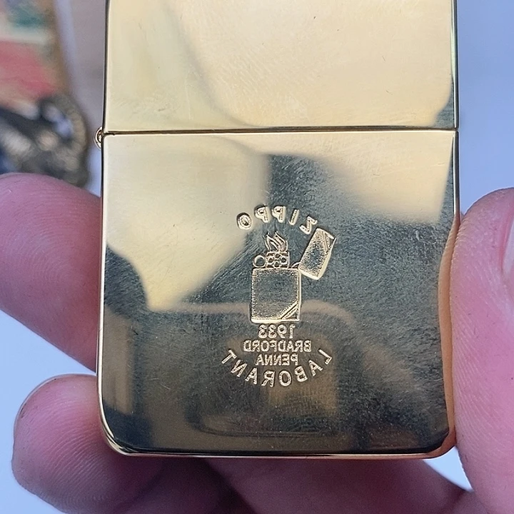 微****者黄铜时刻经雕工艺品