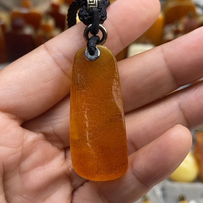 【闪购商品】琥珀颈饰未镶嵌