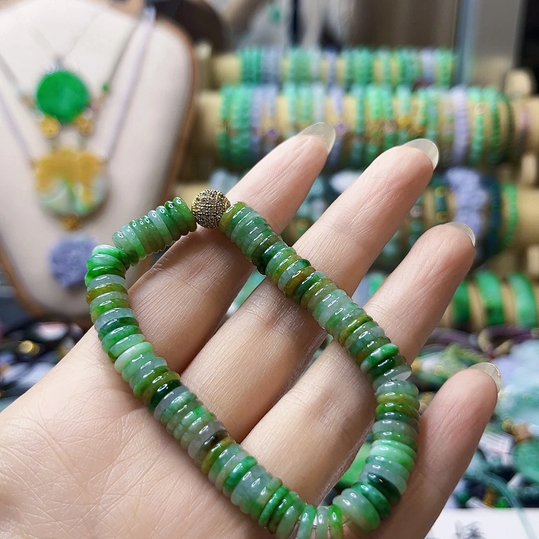 翡翠未镶嵌颈饰翡翠饰品