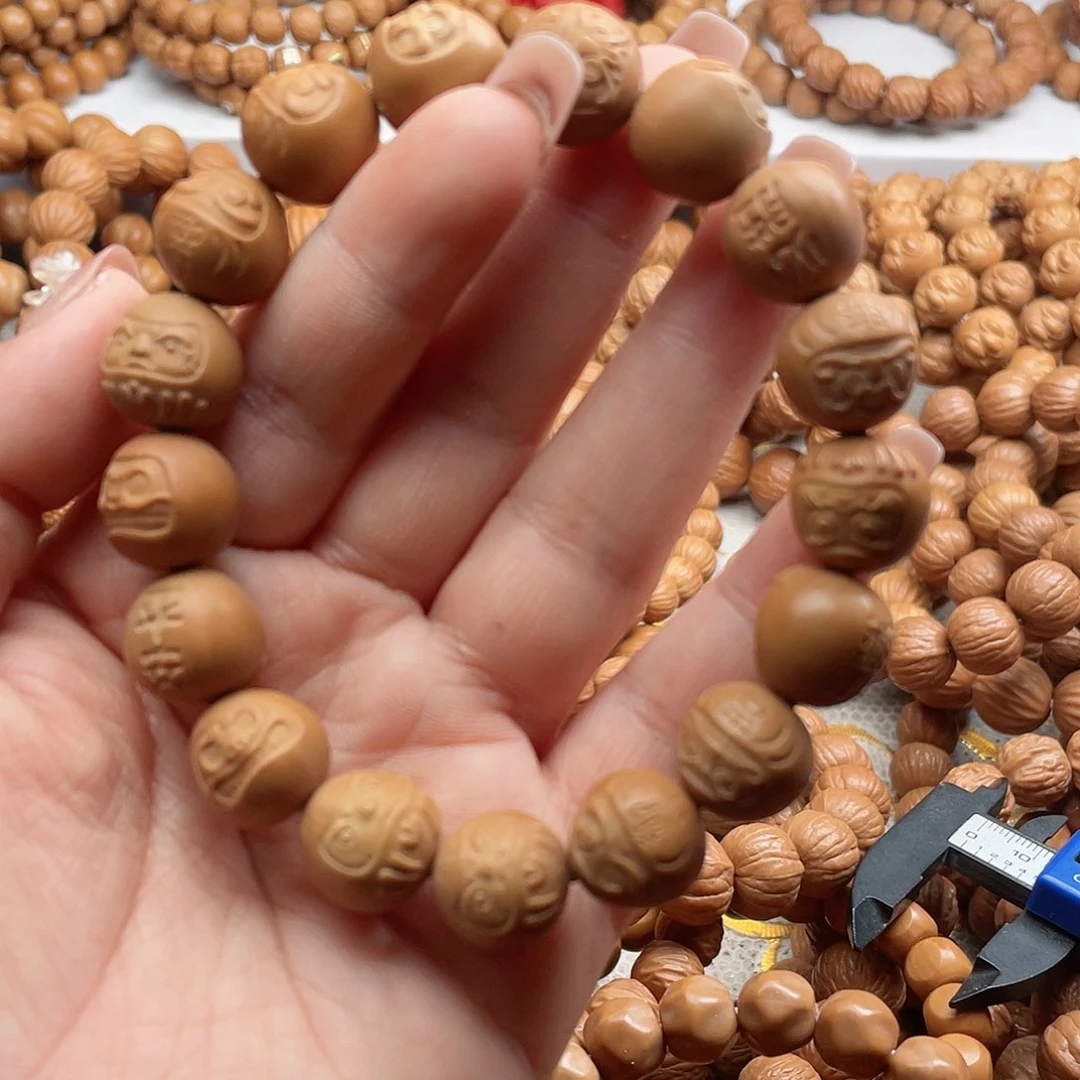 猴头核桃吊坠14+微瑕达摩蛋